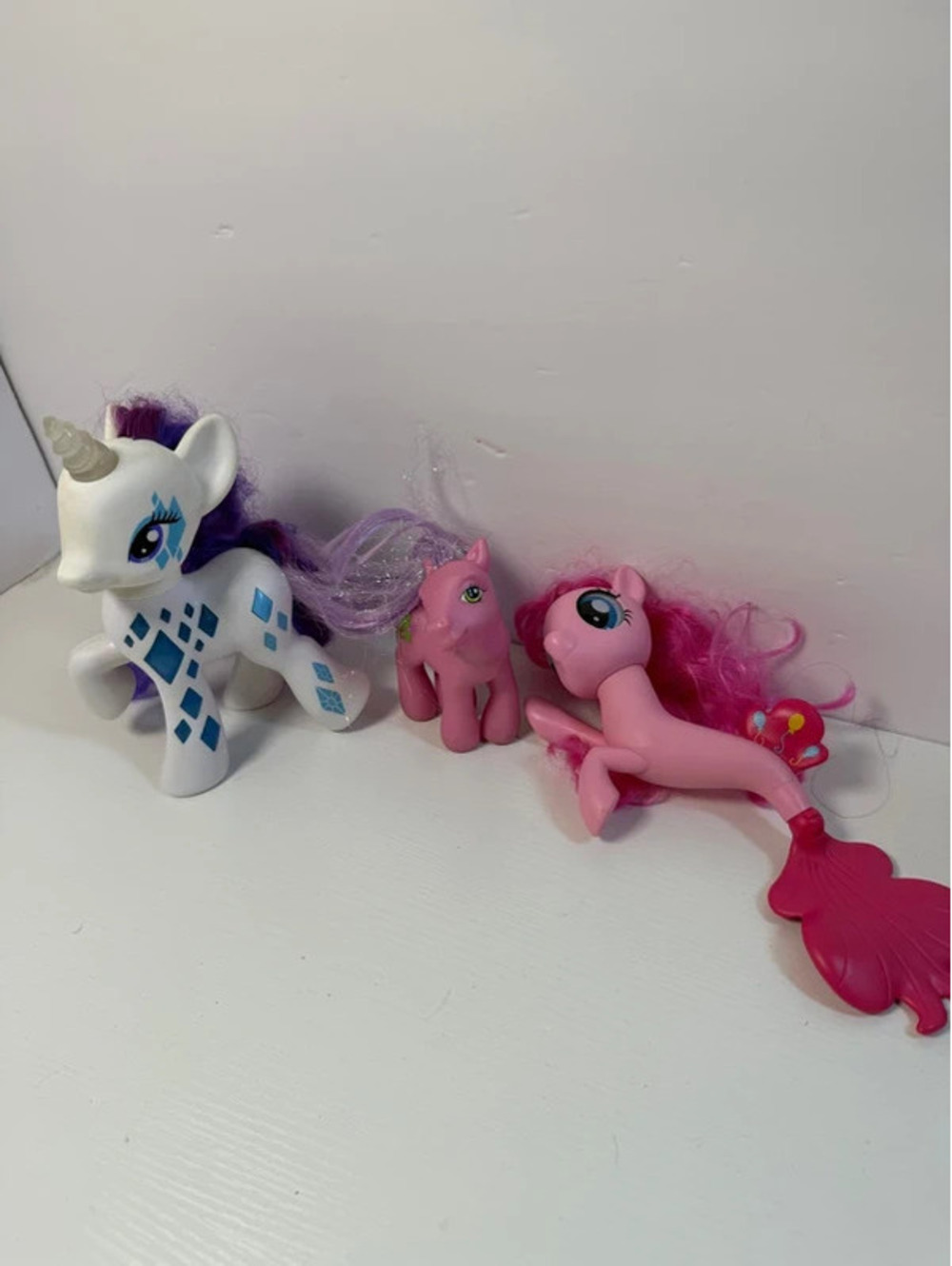 Hasbro My Little Pony Lot – Rarity Light-Up Figure, Pinkie Pie Mermaid & G3 Pony